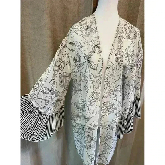 A New Day Black and White Hip Length Floral Kimono One Size Fits Most Women's - Picture 3 of 7